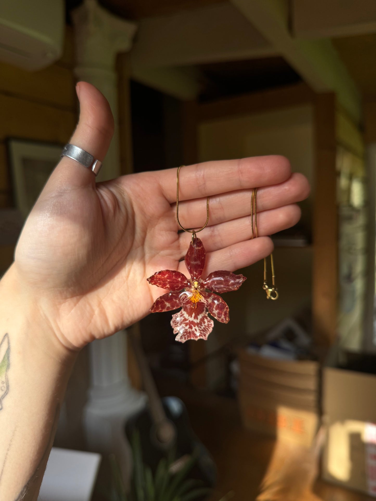 Hybrid orchid necklace SYLLIA