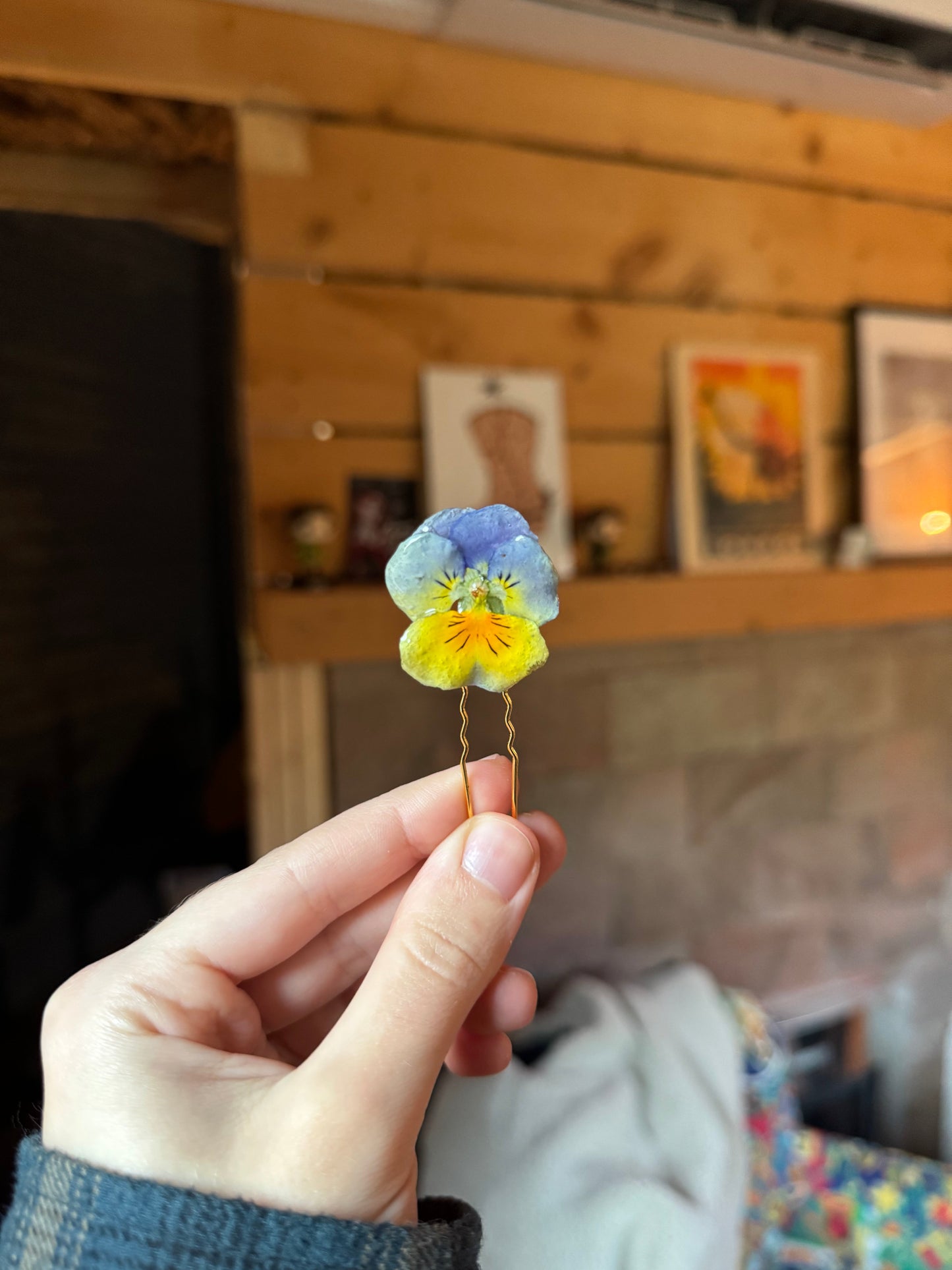 Real pansy hairpin SYLLIA