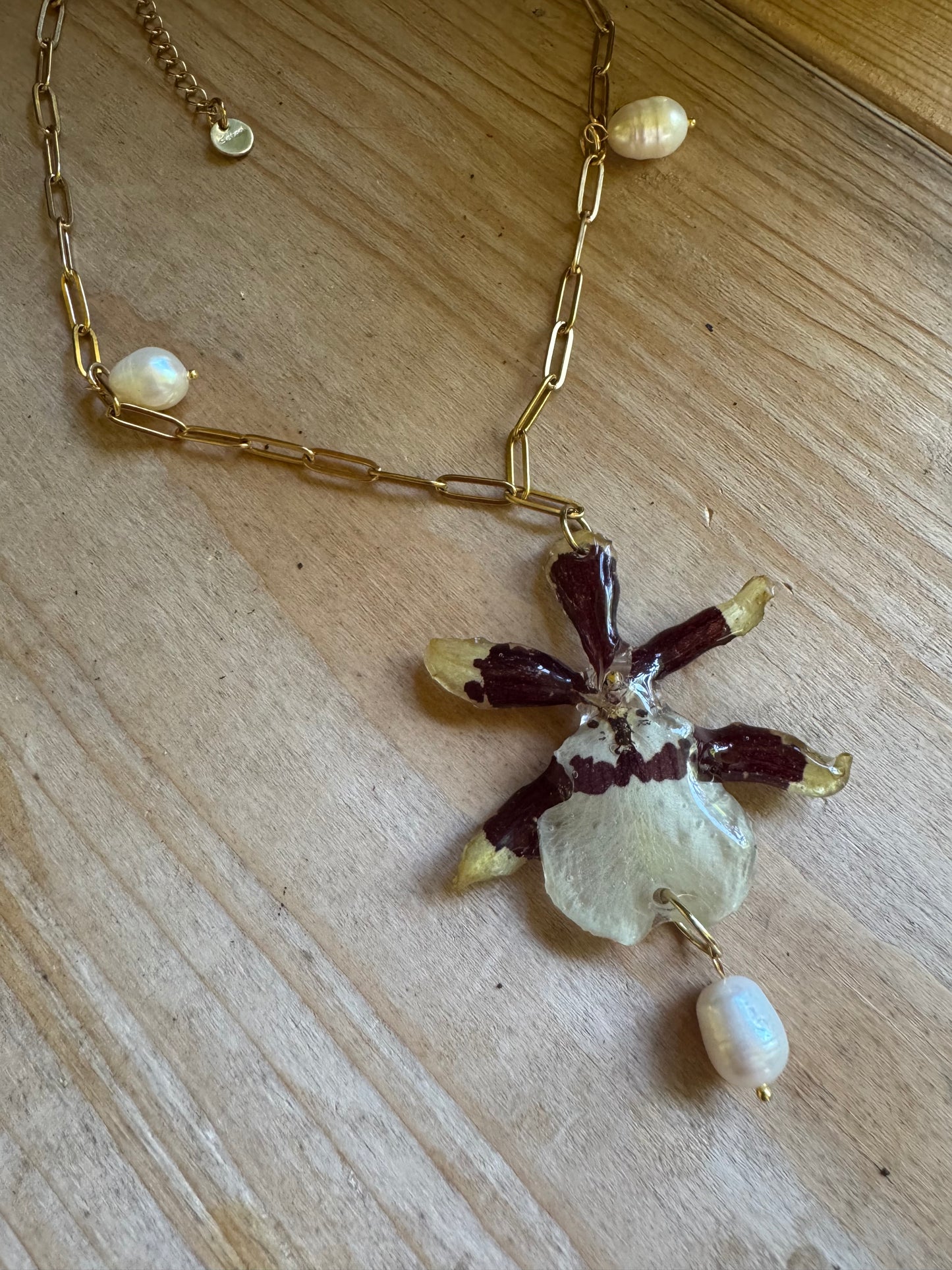 Orchid and pearl chunky necklace