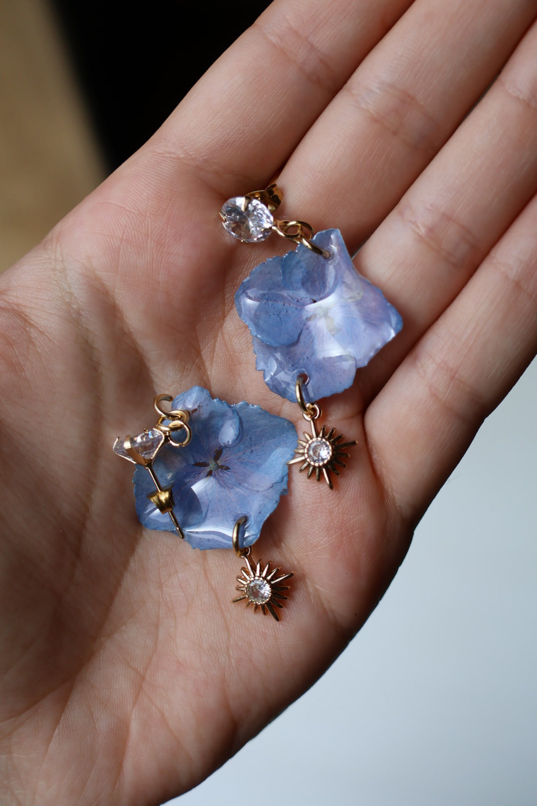 Hydrangea gem studs