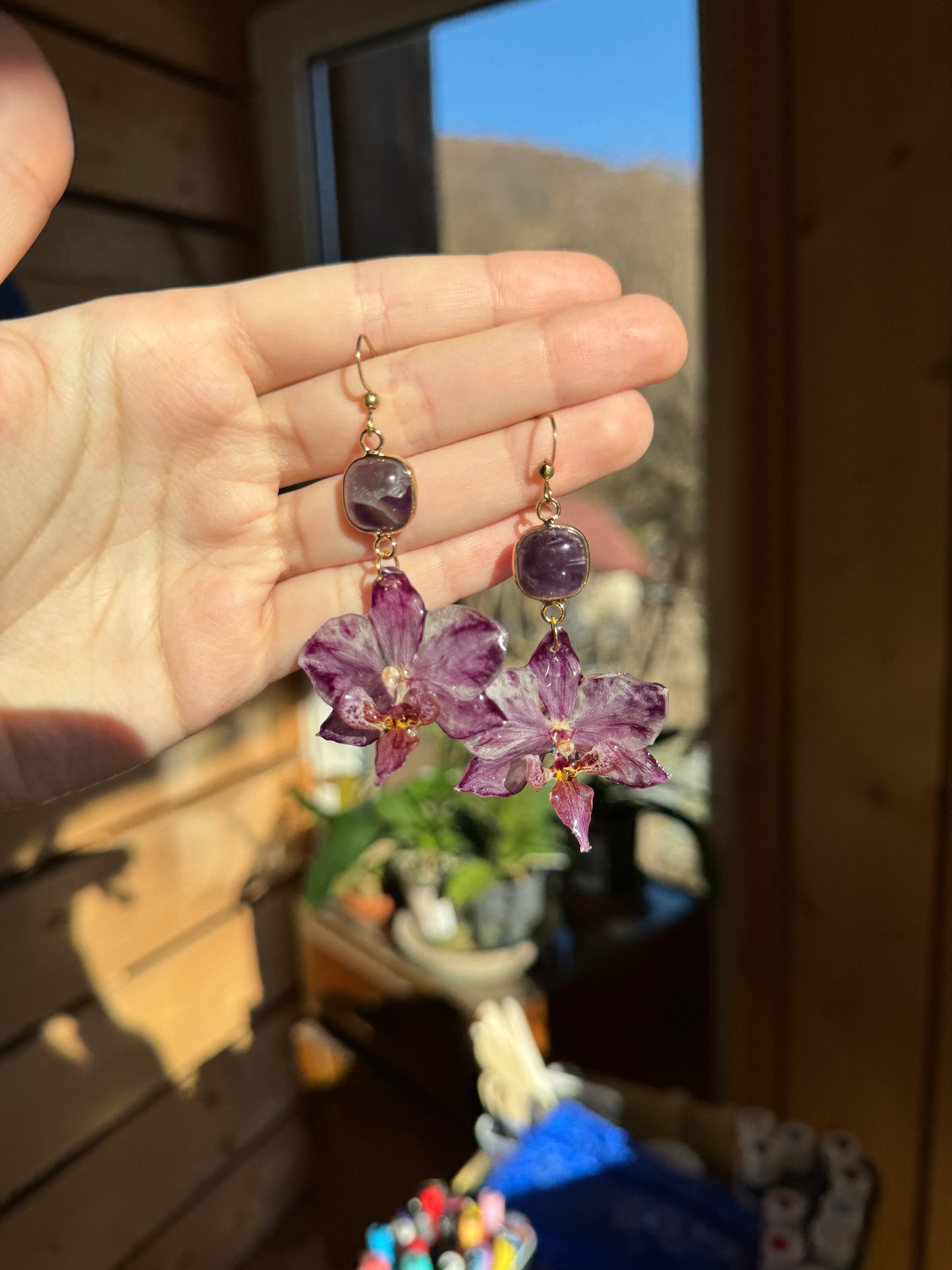 Orchid earrings with amethyst