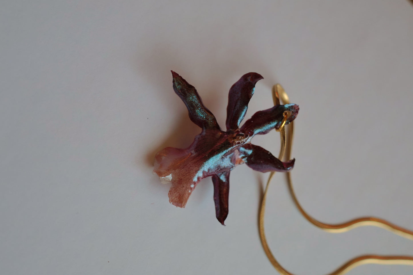 Galaxy chroma orchid necklace SYLLIA