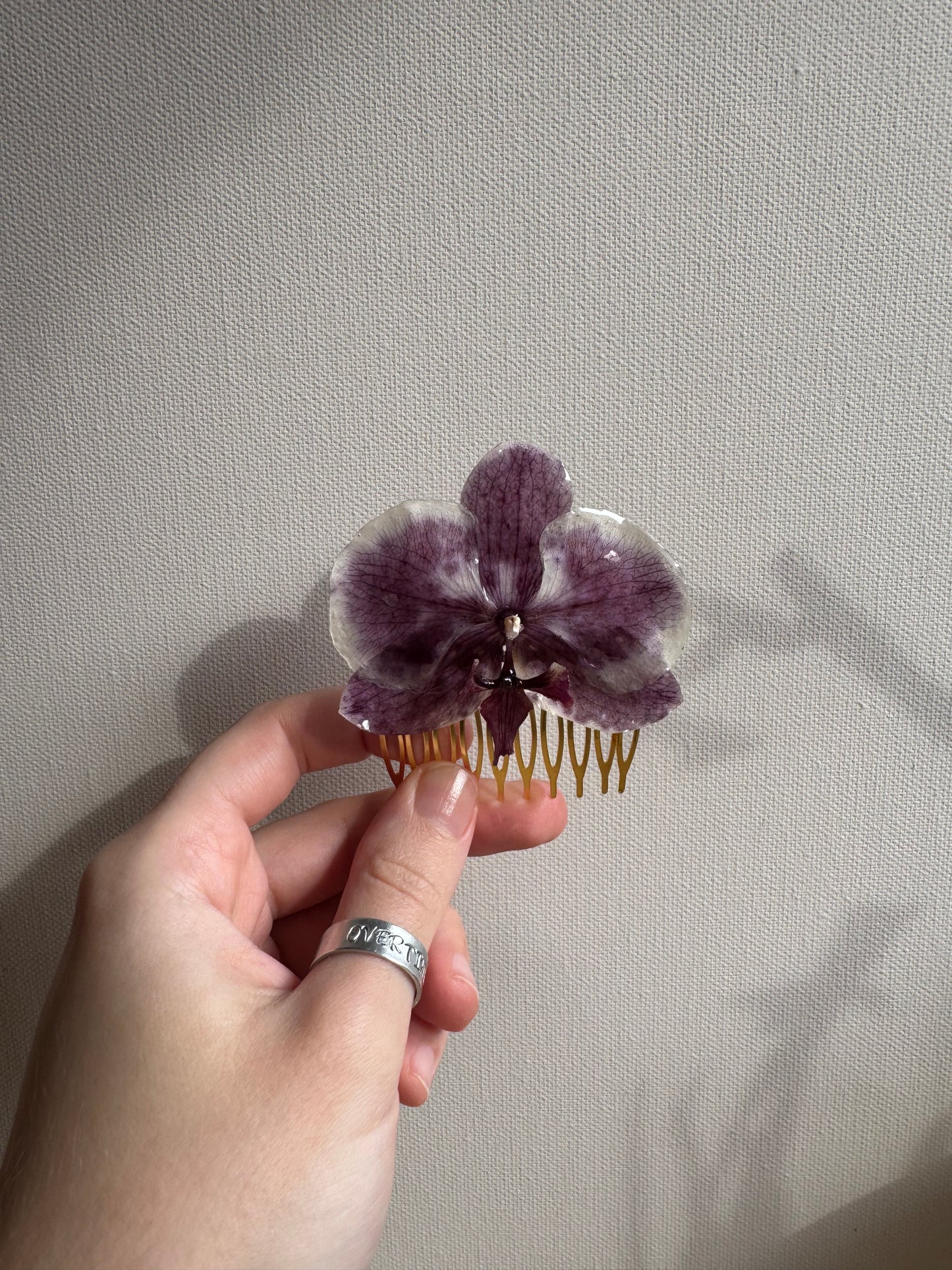 Real orchid hair comb