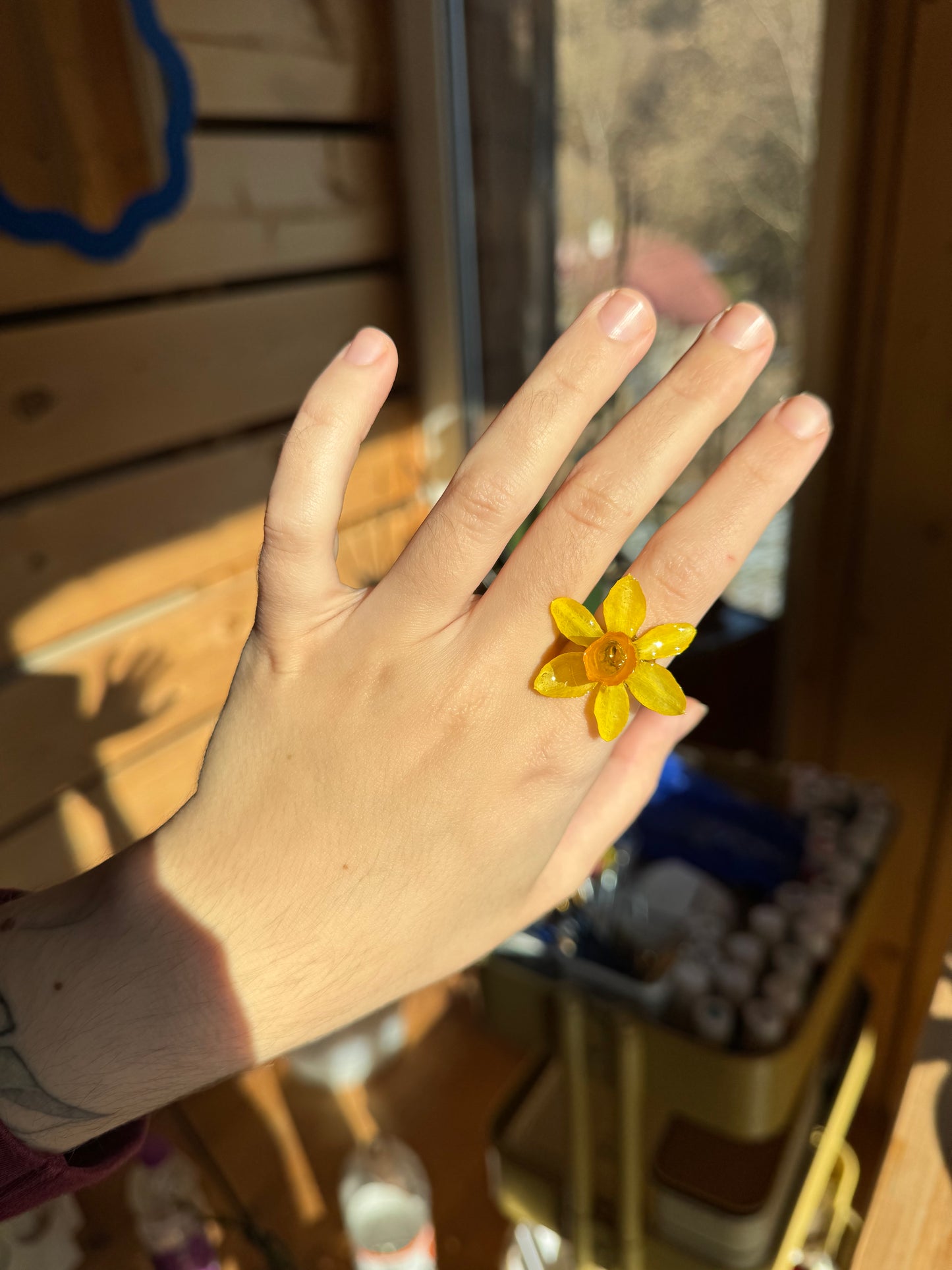 Daffodil ring