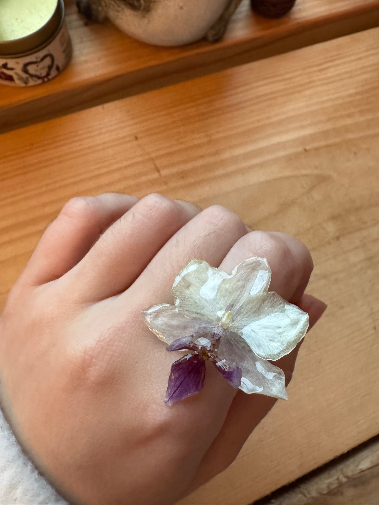Bílé prsteny orchidej Květinové šperky Ručně vyráběná pravá květina v pryskyřici