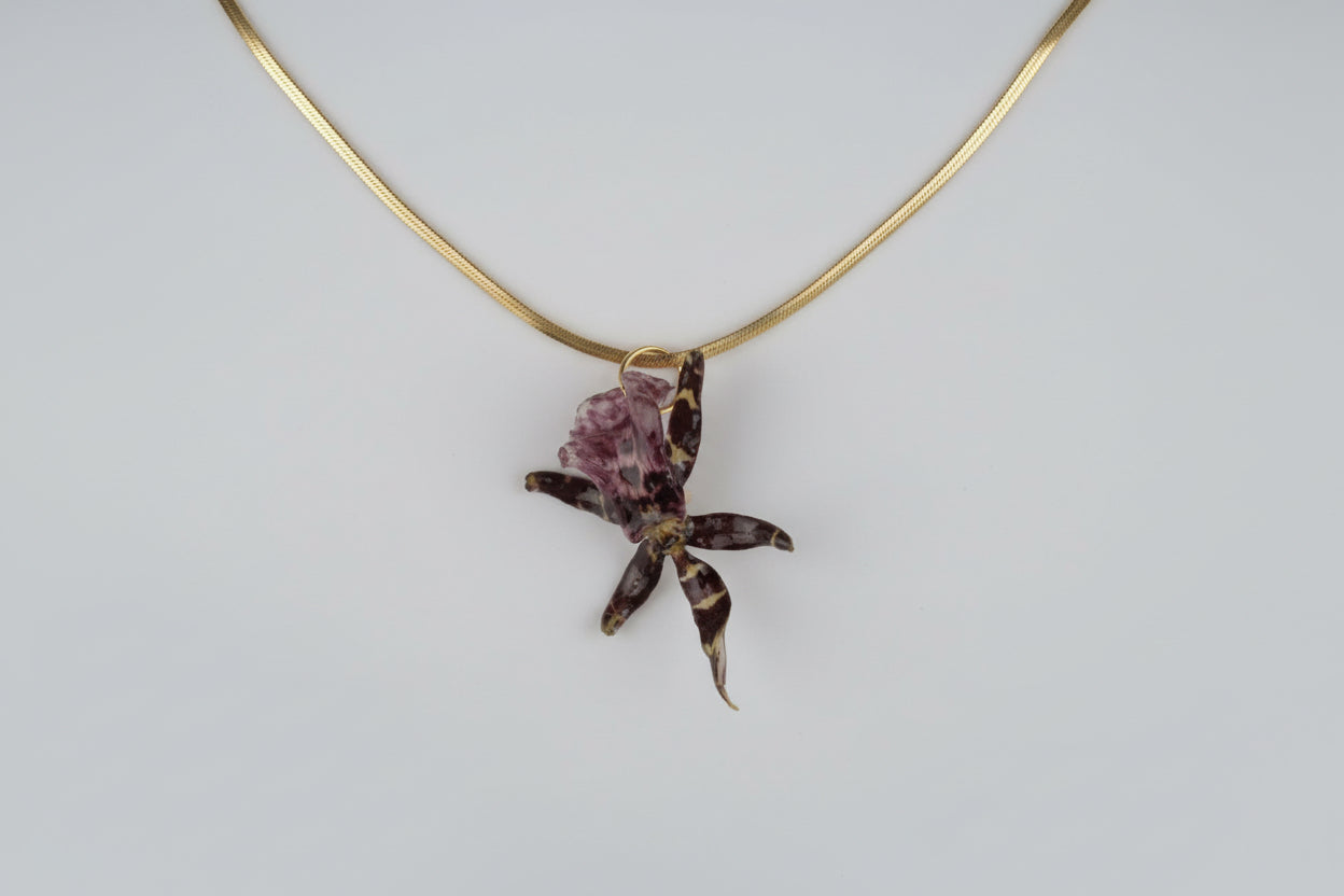Black orchid necklace SYLLIA