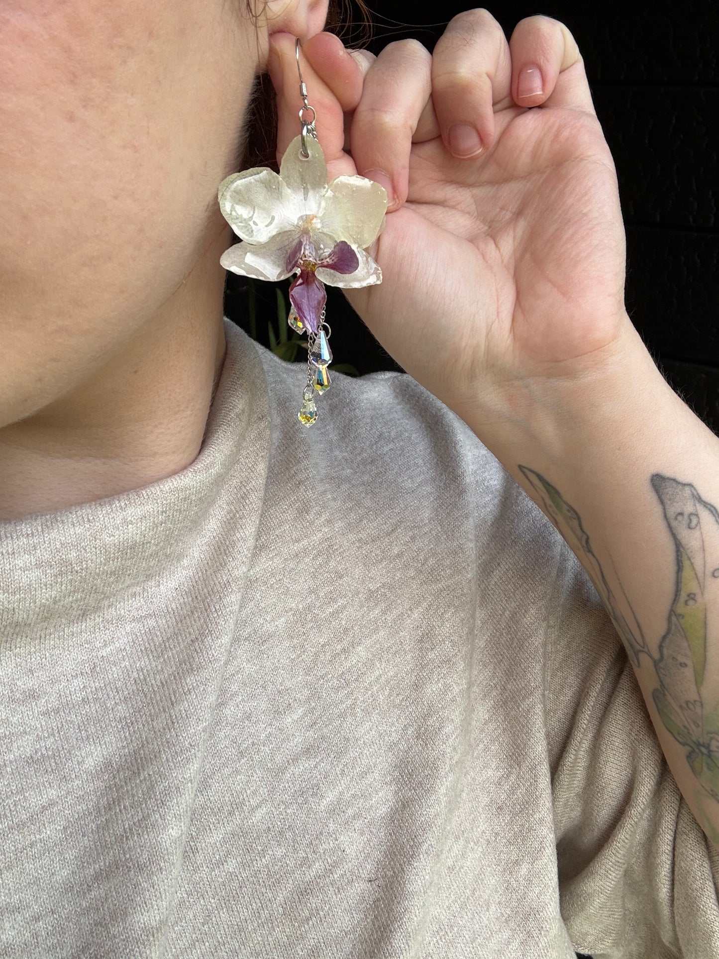 White orchid earrings with gems SYLLIA