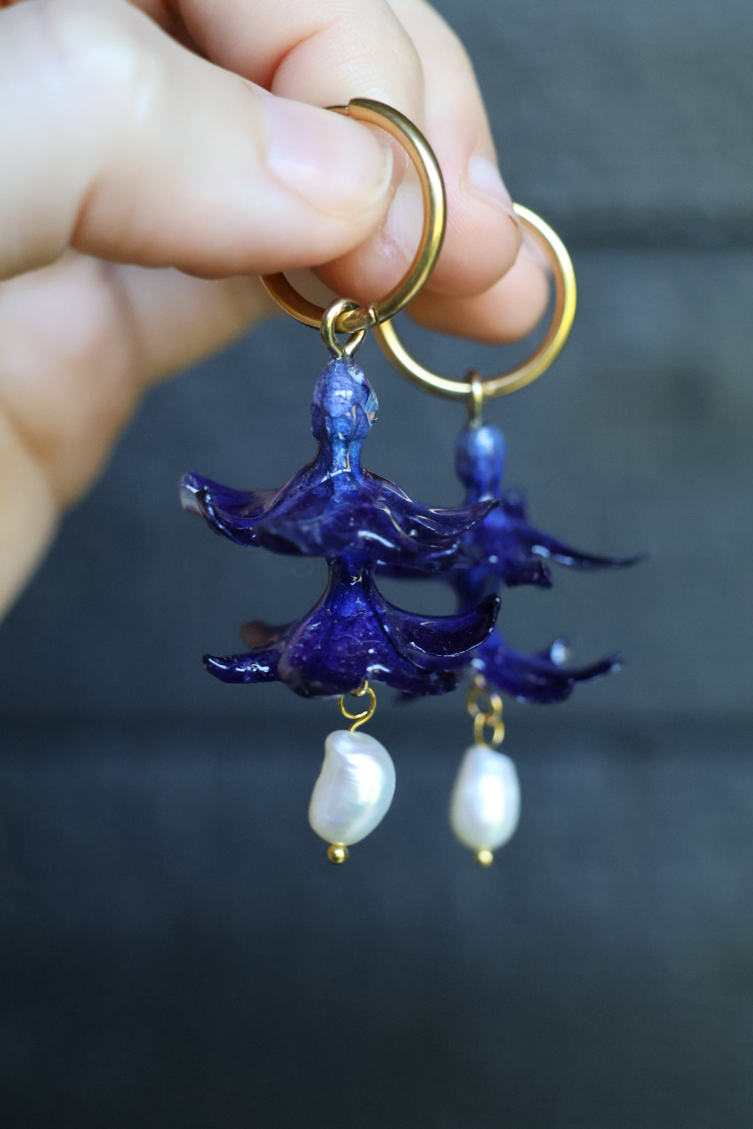 Blue hyacinth hoops