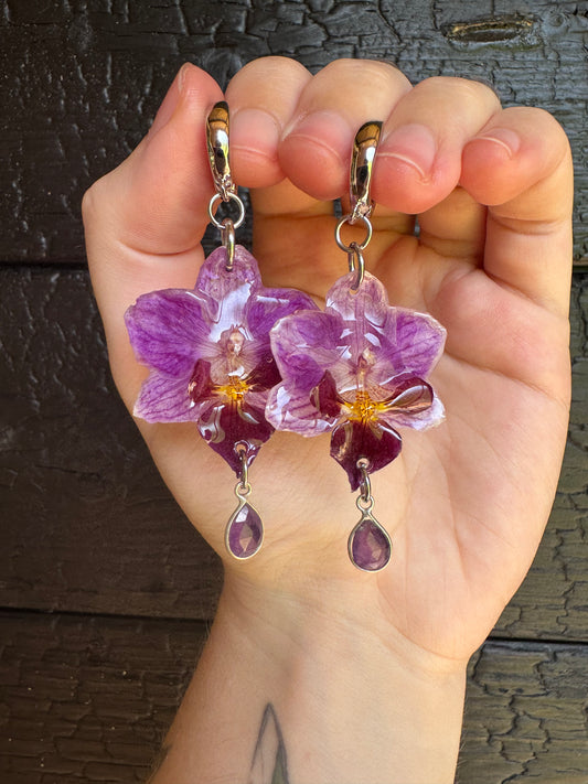 Orchid huggies with amethyst
