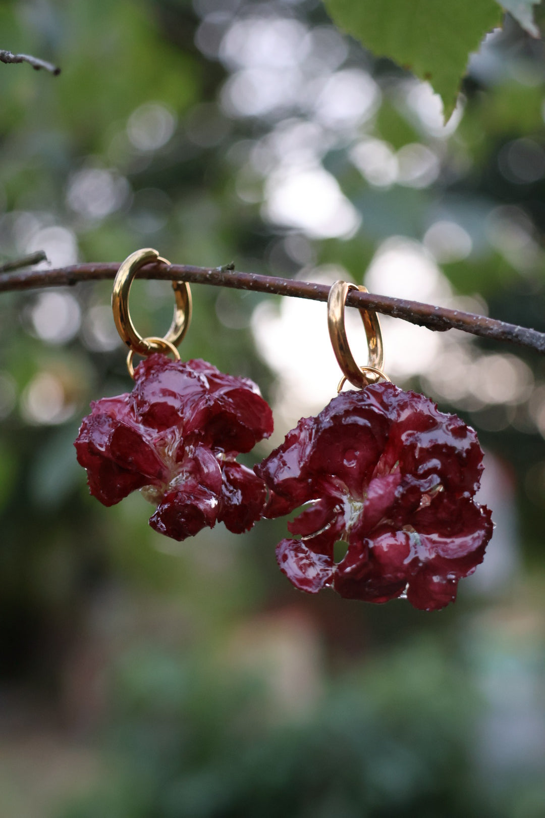 Red carnations hoops SYLLIA