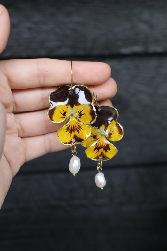 Golden pansy hoops