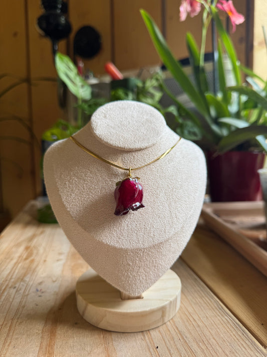 Red rose necklace