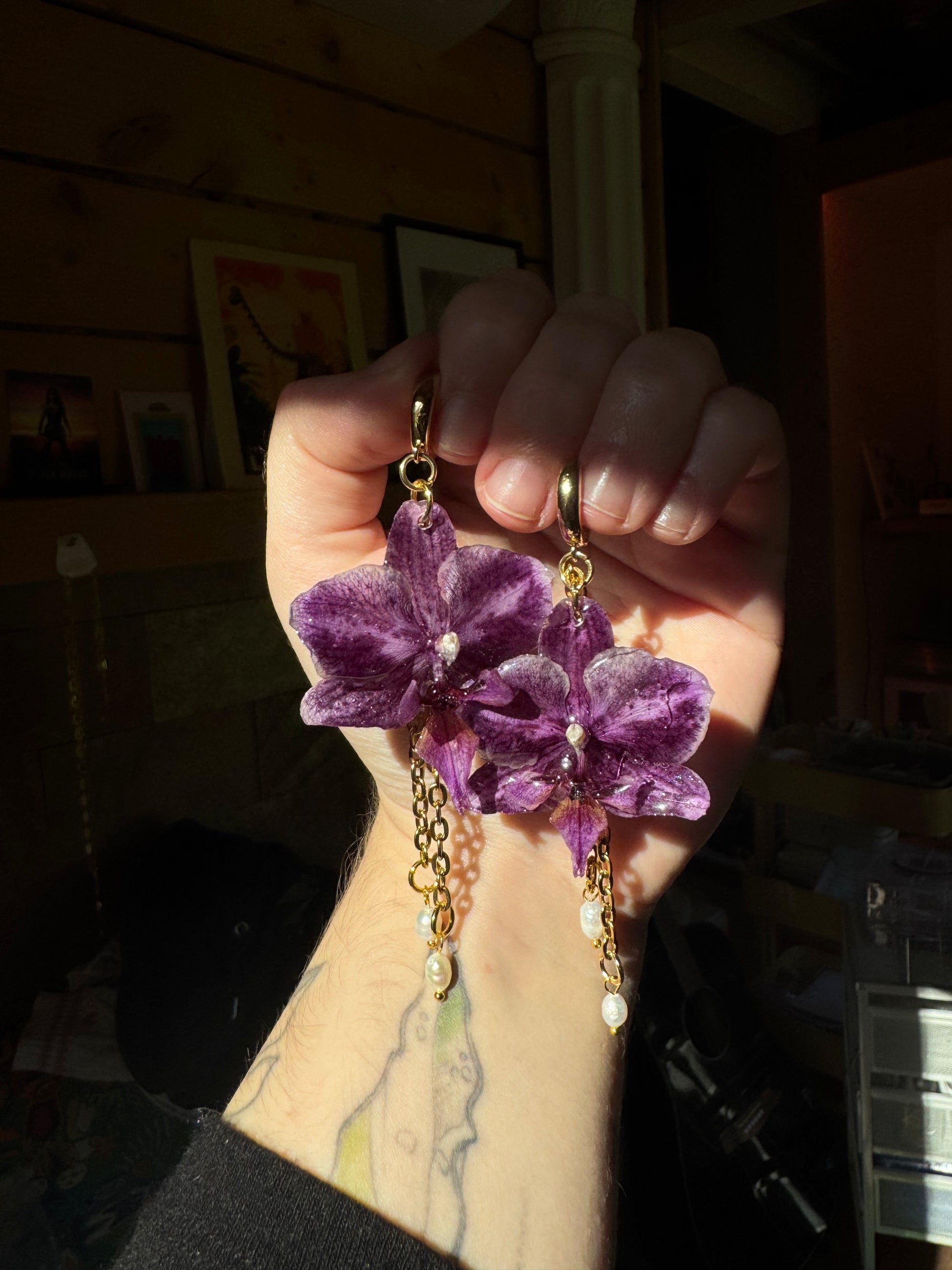 Purple orchid earrings with pearls SYLLIA