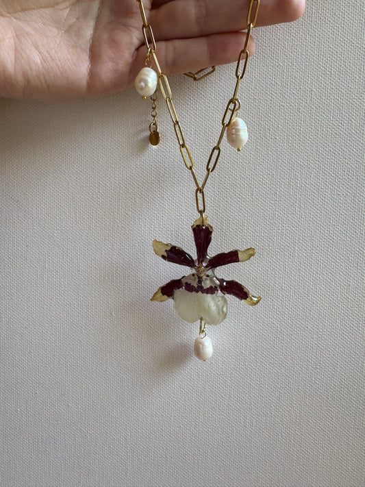 Orchid and pearl chunky necklace