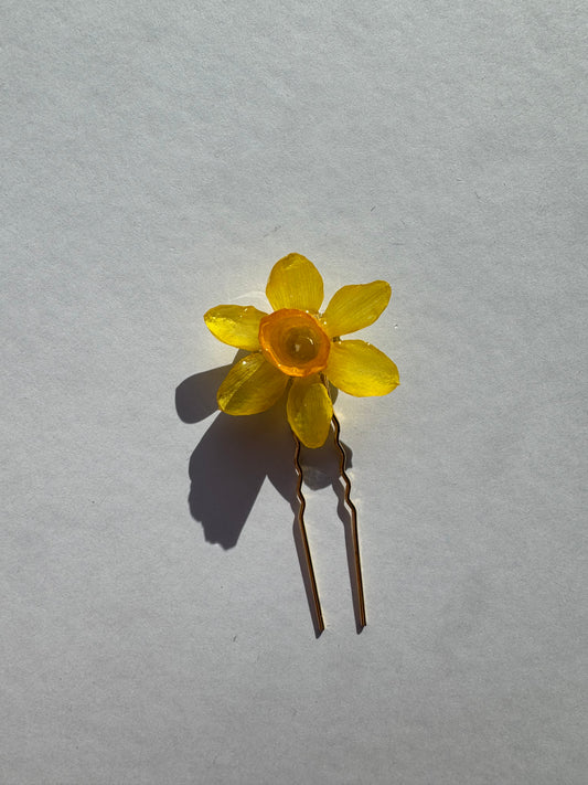 Daffodil hairpin