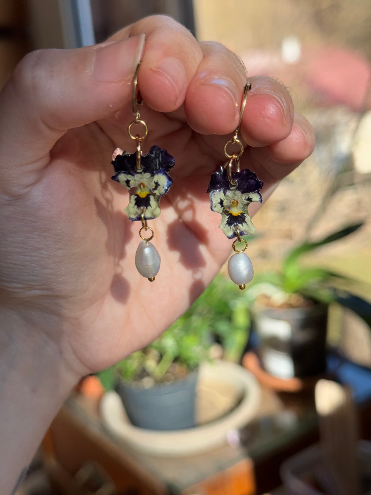 Violet earrings with freshwater pearls