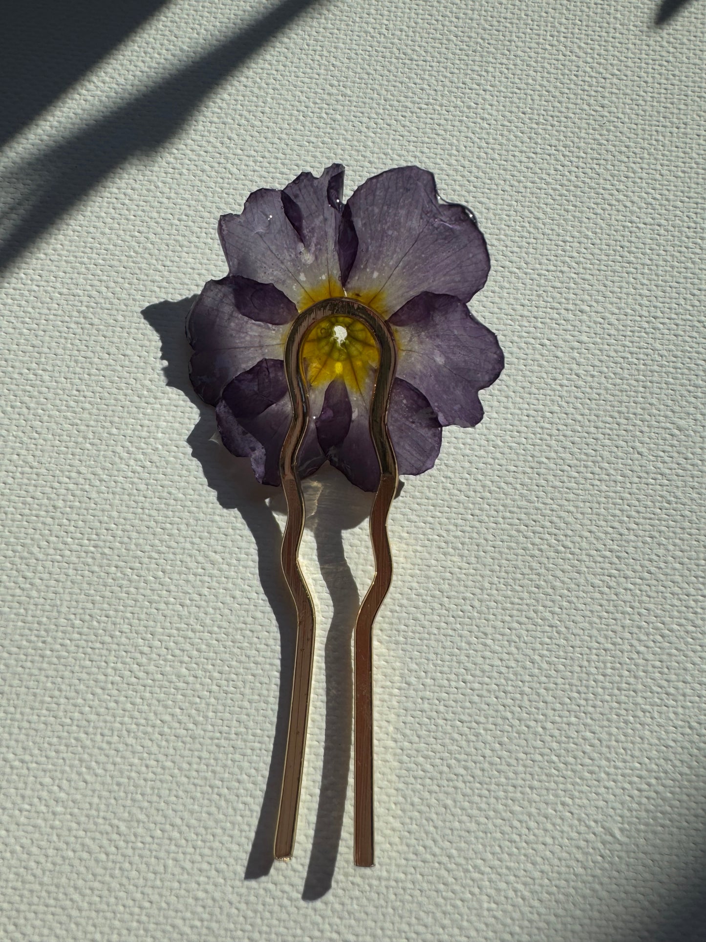 Primula flower hairpin