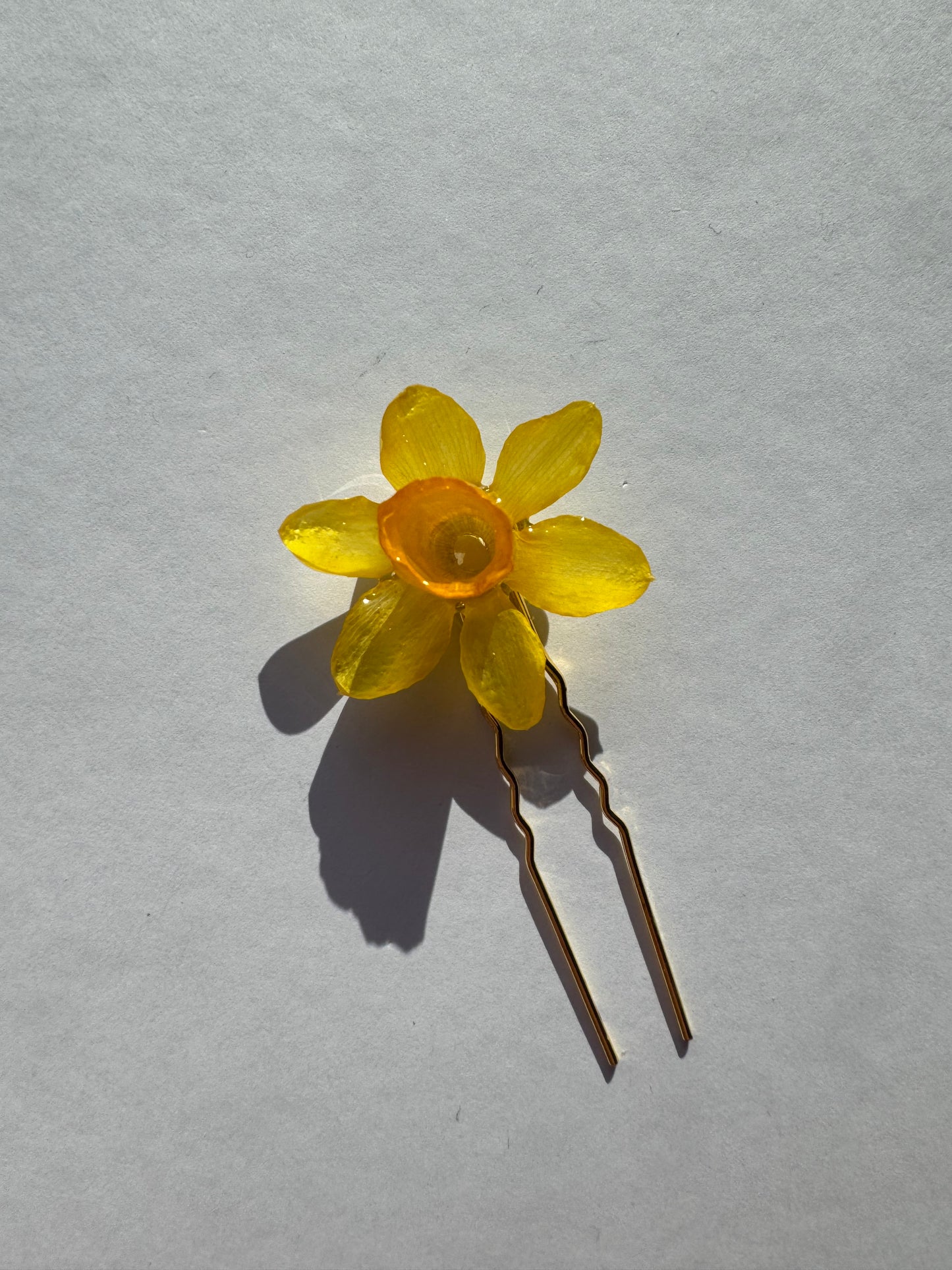 Daffodil hairpin