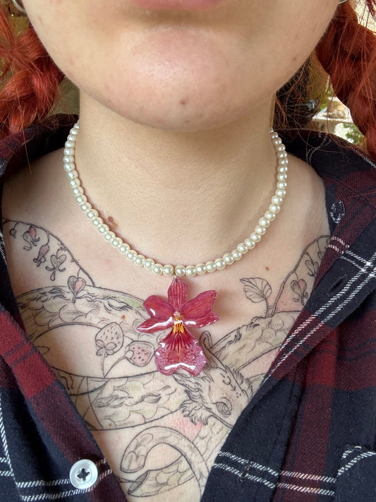 Cambria orchid pearl necklace