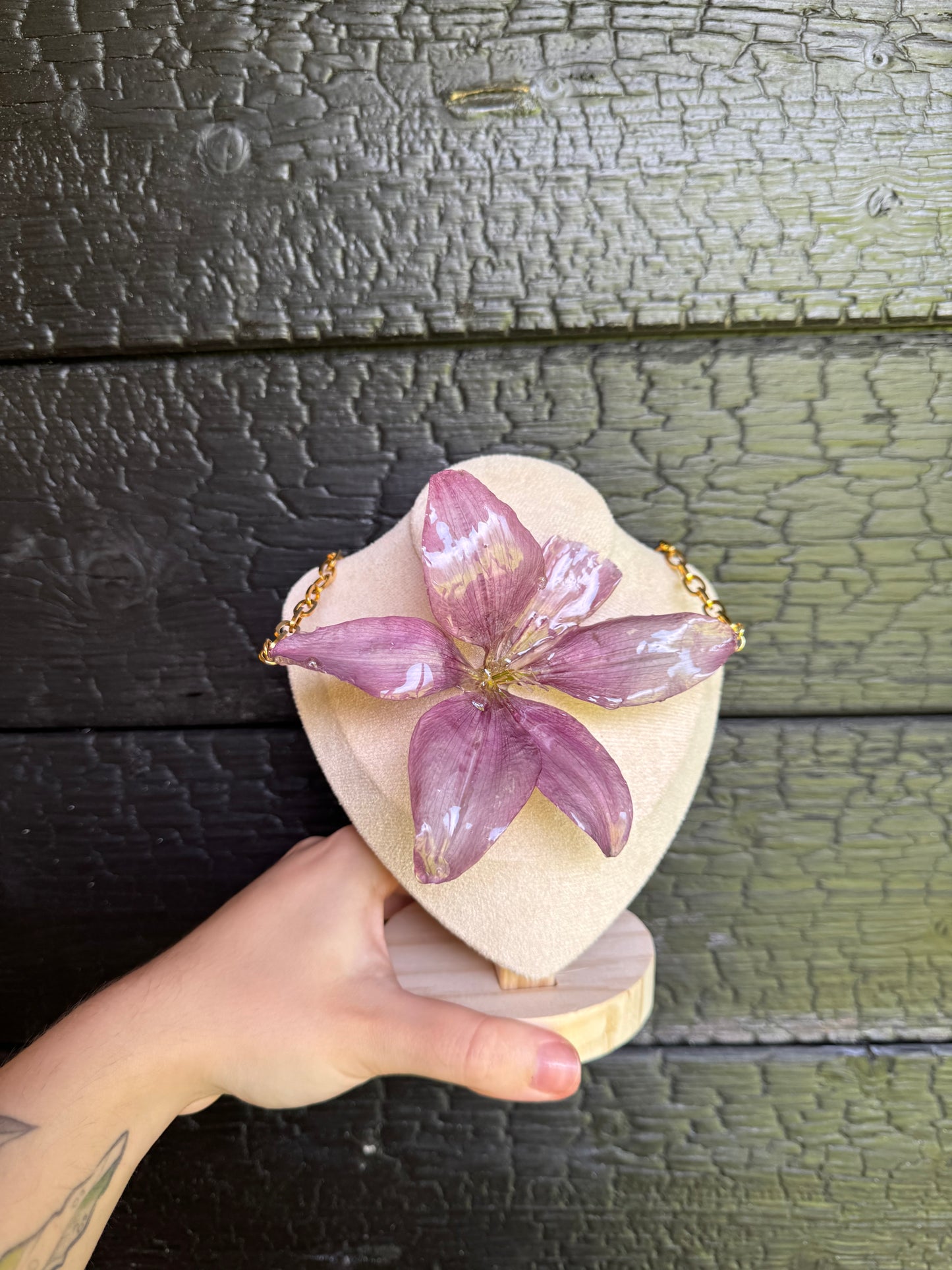 Real lily flower statement necklace