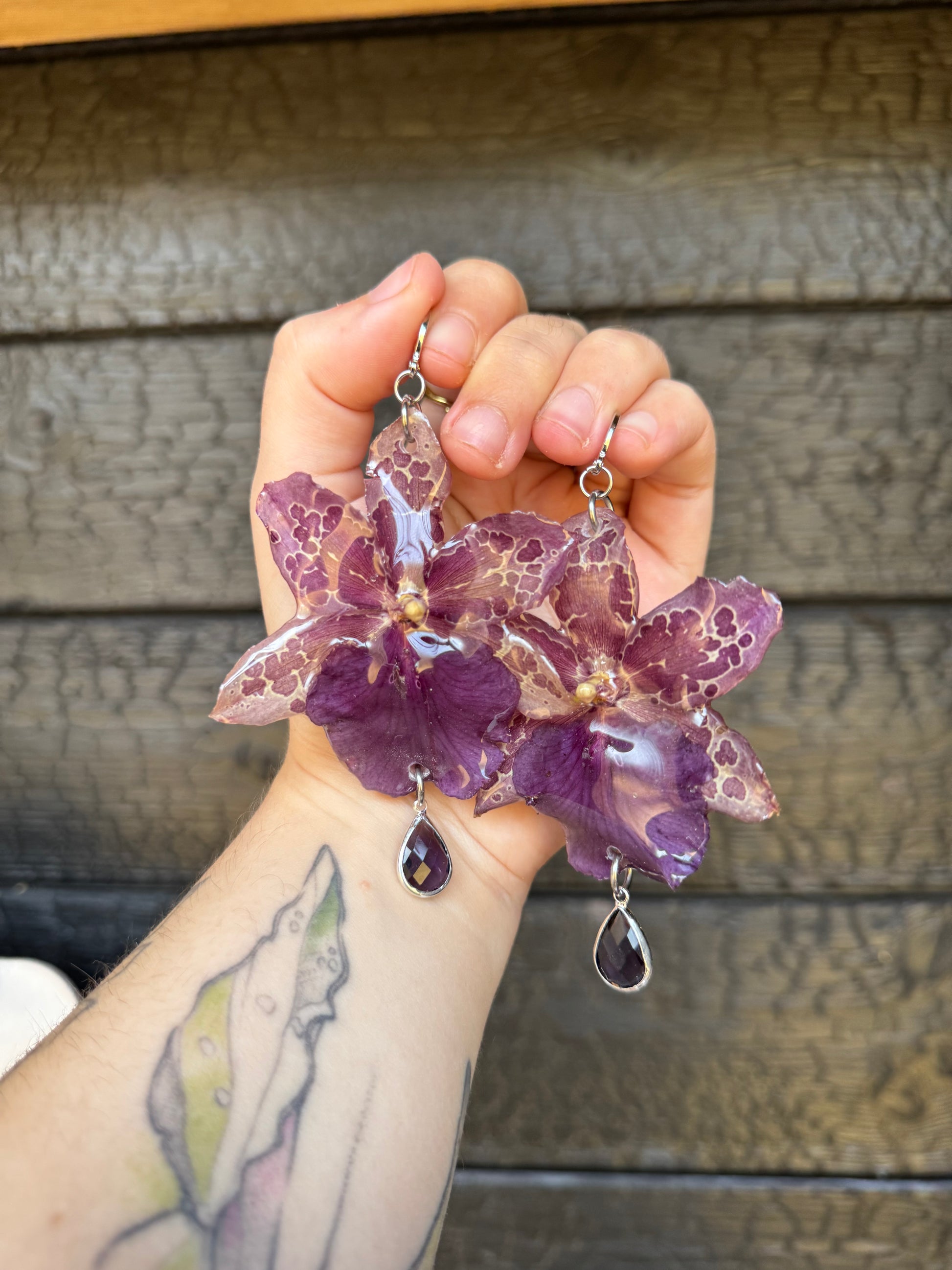 Dotted purple orchid earrings SYLLIA
