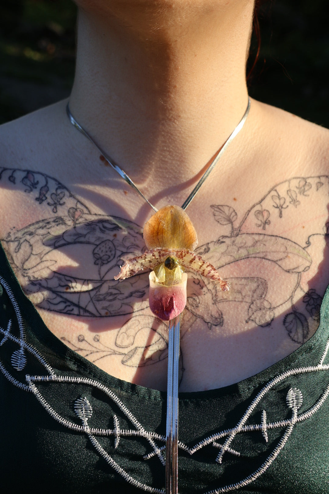 Lady slipper orchid sliding necklace SYLLIA