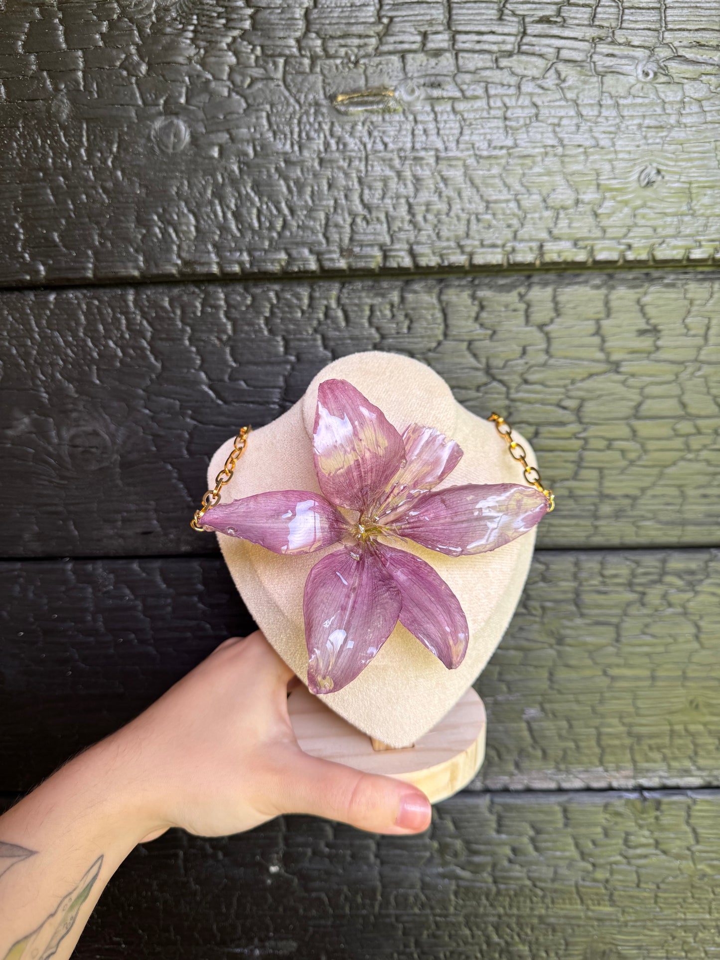 Real lily flower statement necklace