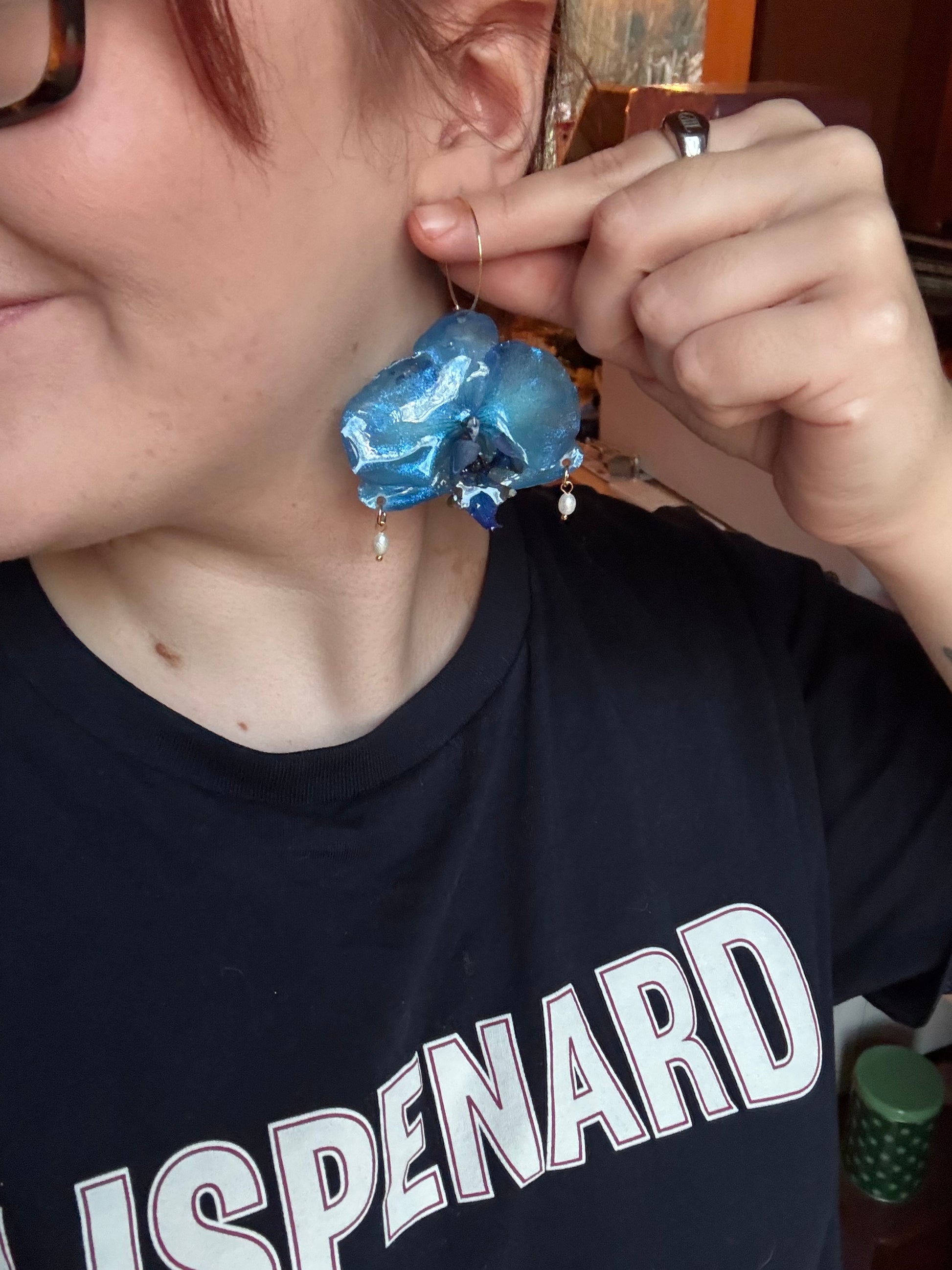 Blue orchid earrings with pearls SYLLIA