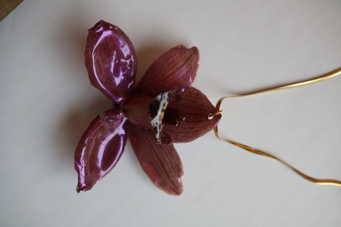 Pink chroma orchid necklace SYLLIA