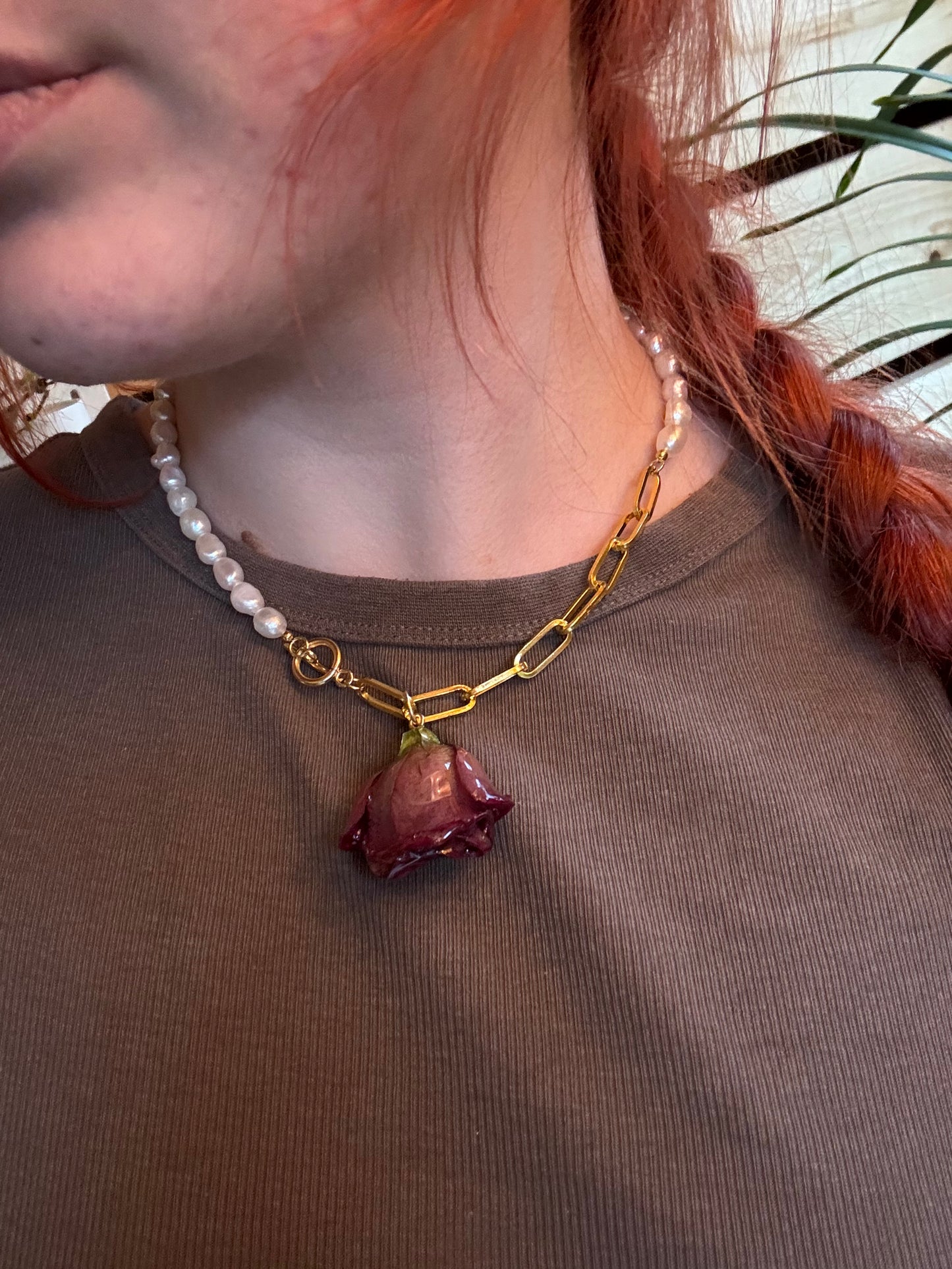 Real rose pearl necklace