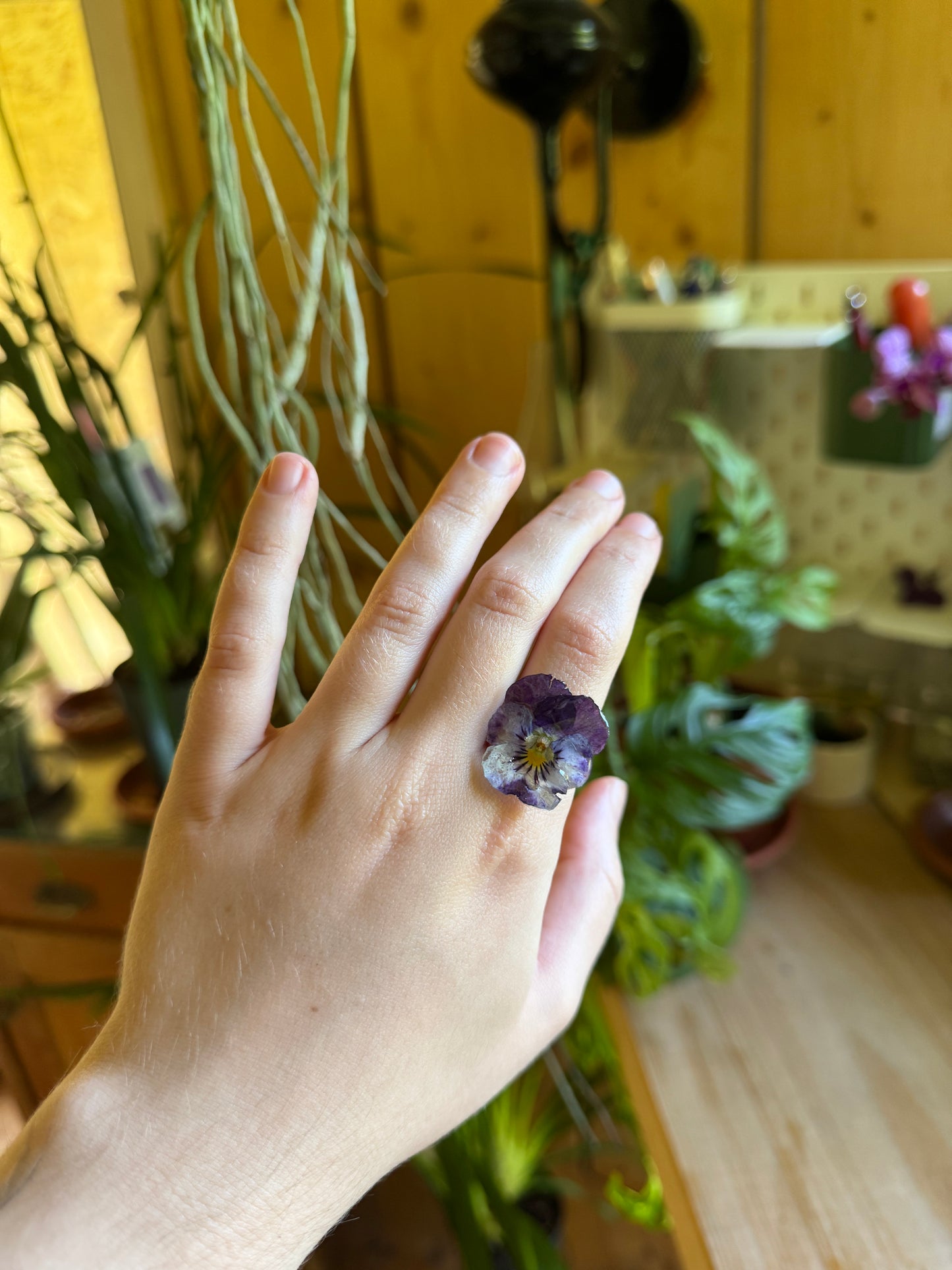 Blue pansy ring