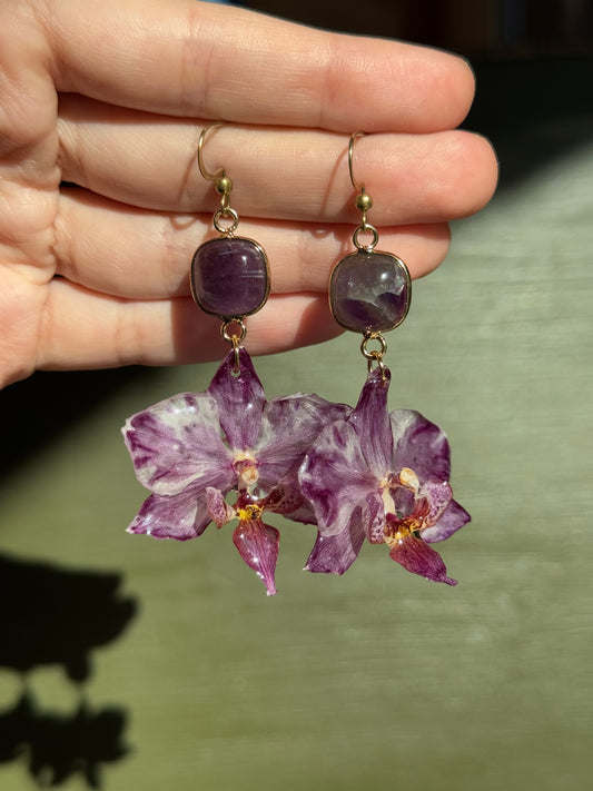 Orchid earrings with amethyst