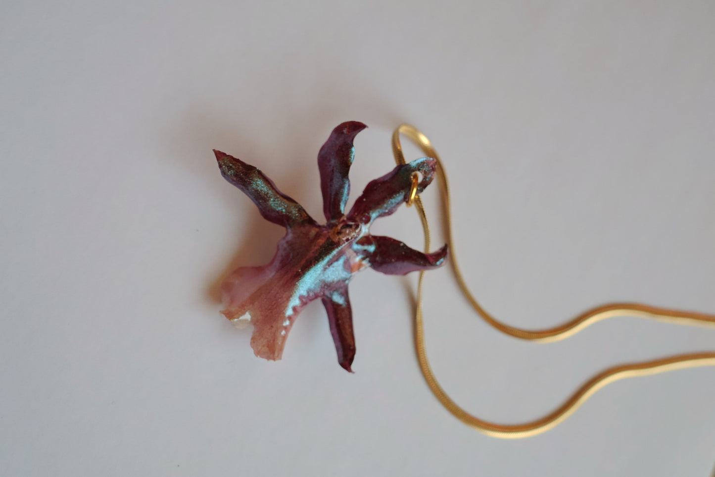 Galaxy chroma orchid necklace SYLLIA