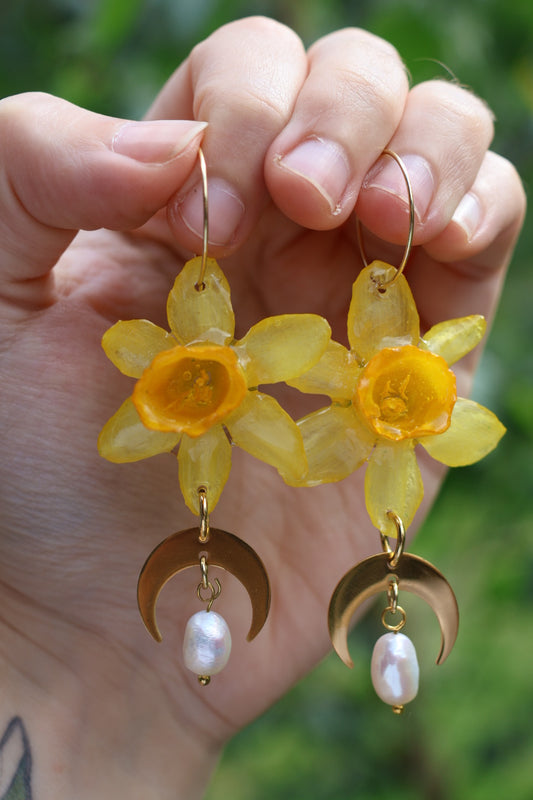 Daffodil moon earrings