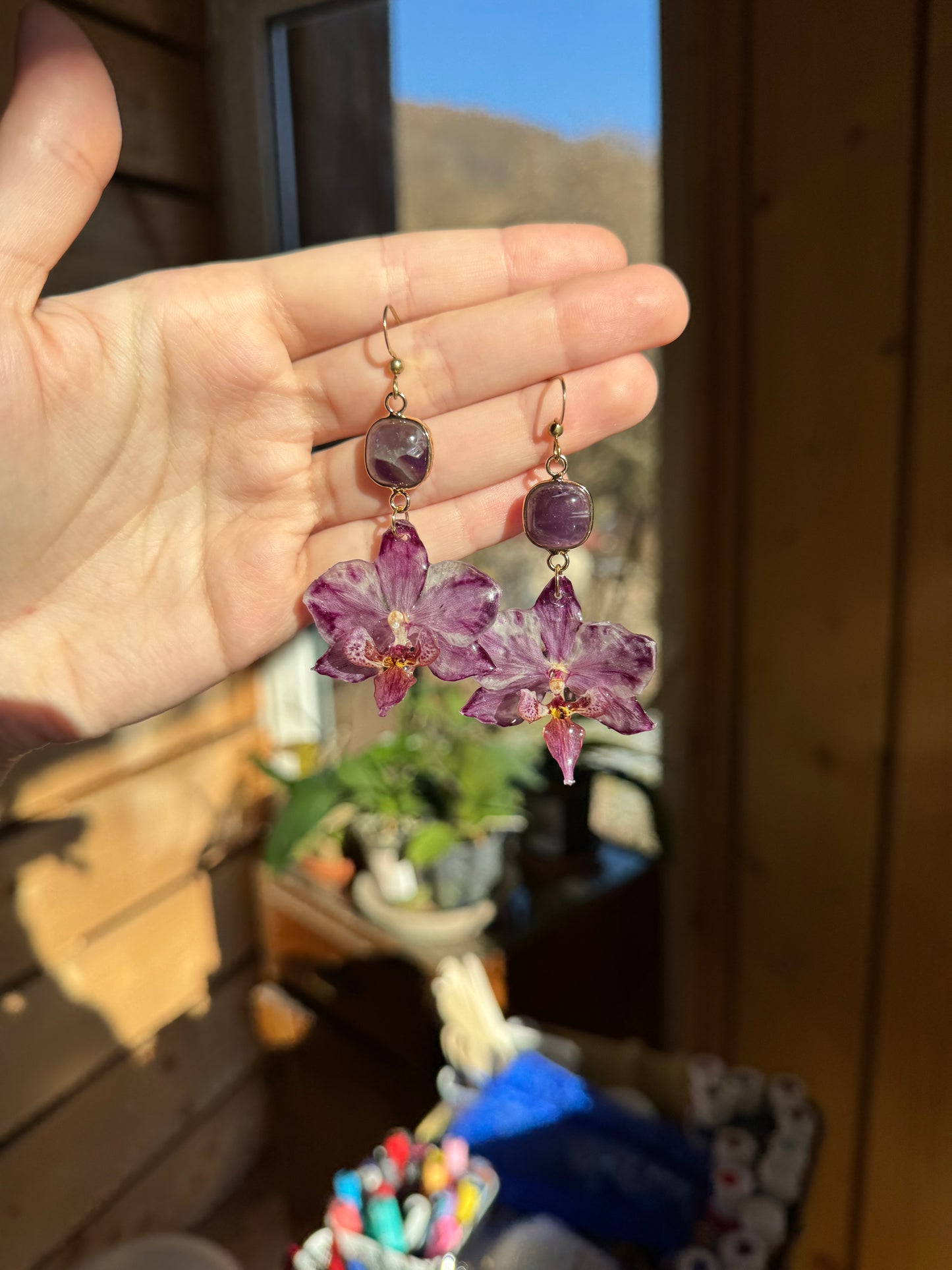Orchid earrings with amethyst