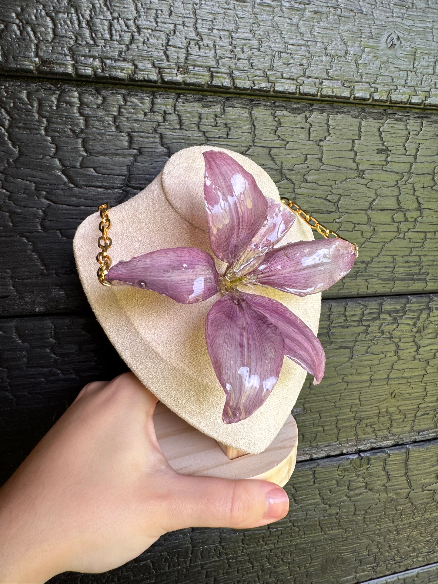 Real lily flower statement necklace