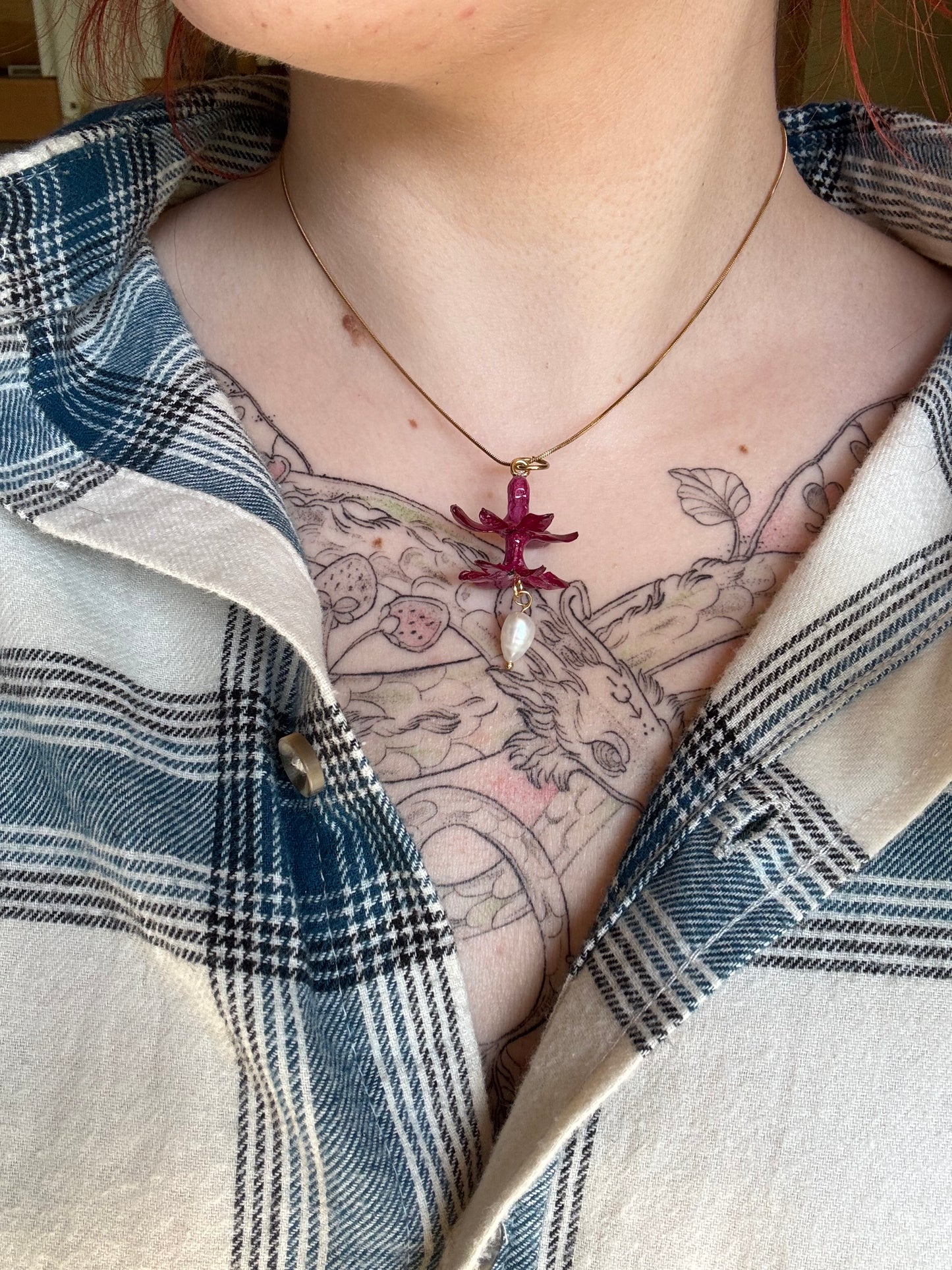 Simple pink hyacinth necklace