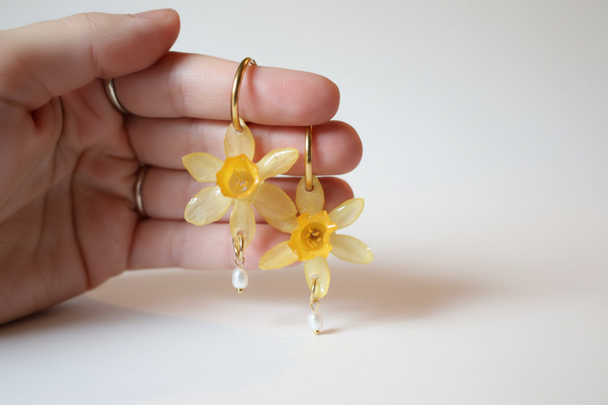 Daffodil earrings with pearls SYLLIA