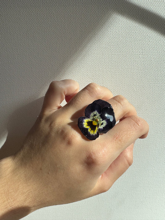 Pansy ring
