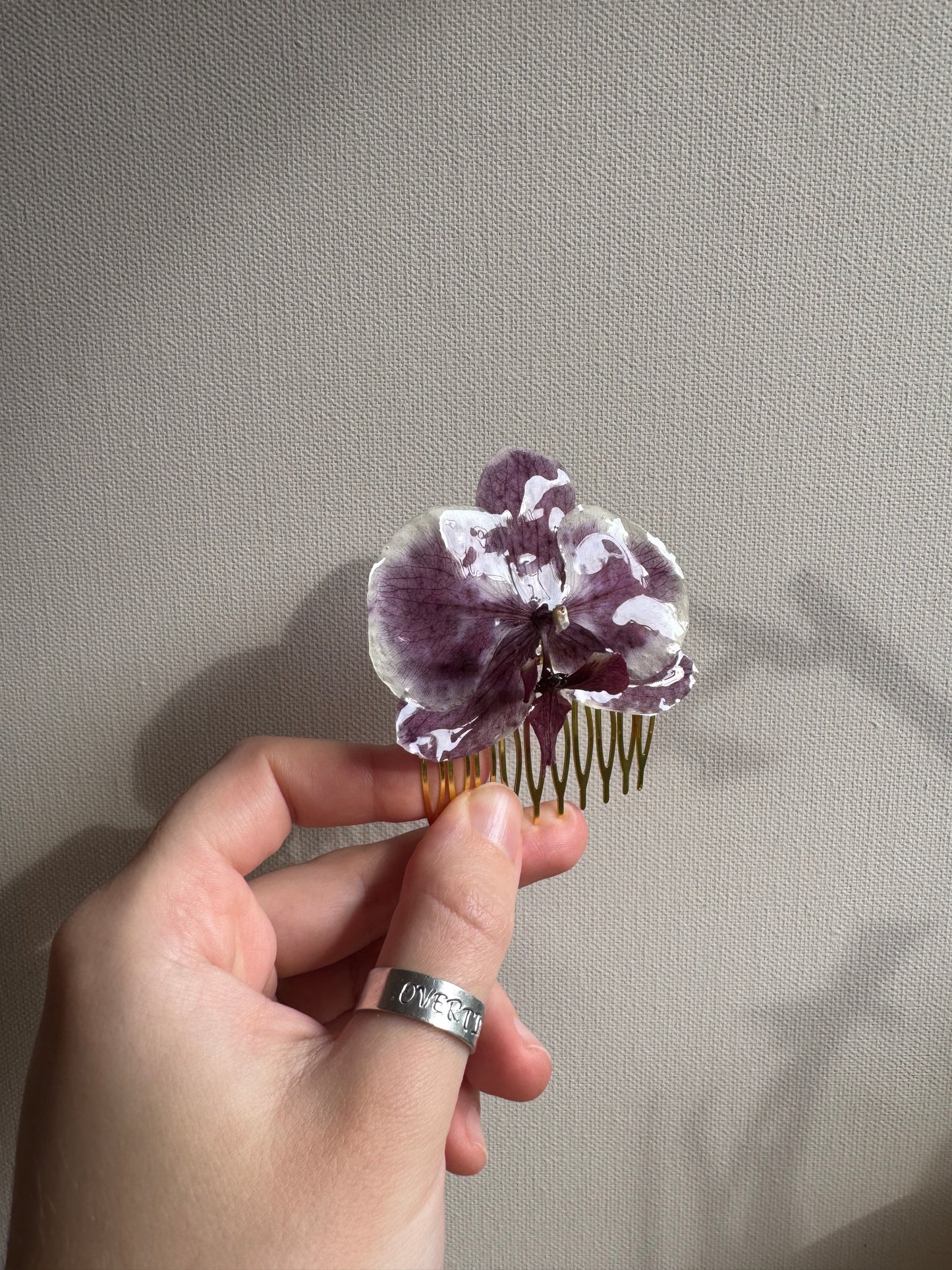 Real orchid hair comb
