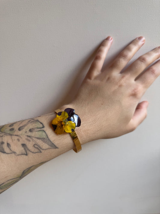 Pansy dangle bracelet
