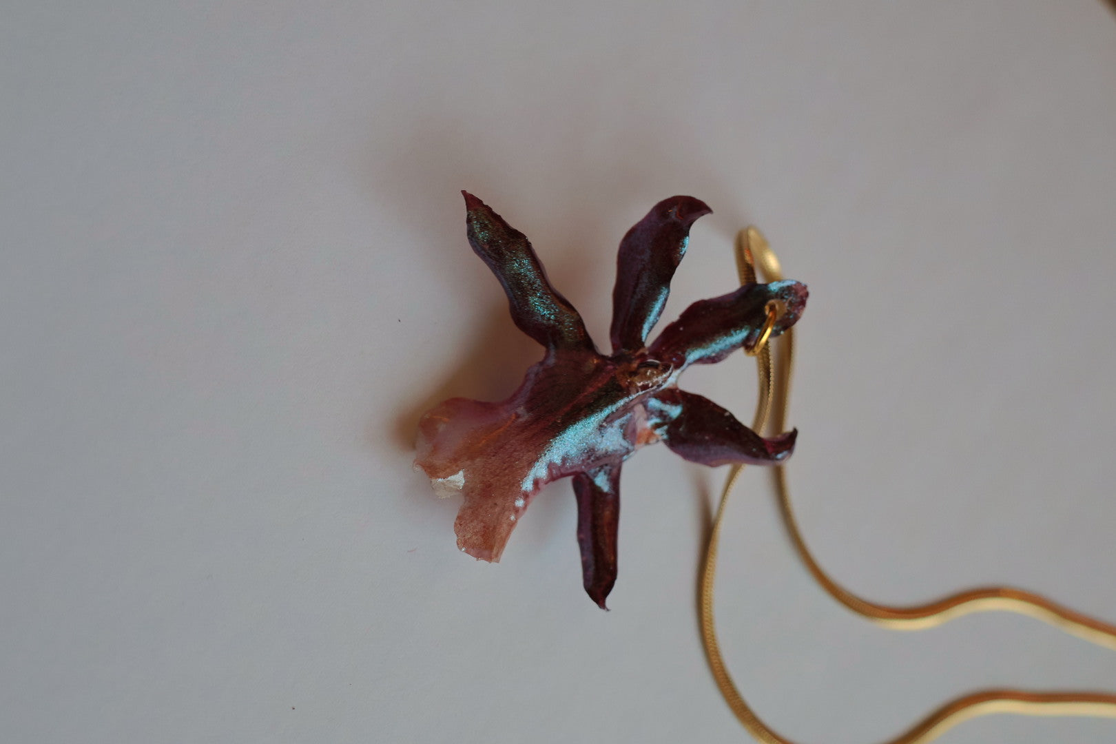 Galaxy chroma orchid necklace SYLLIA