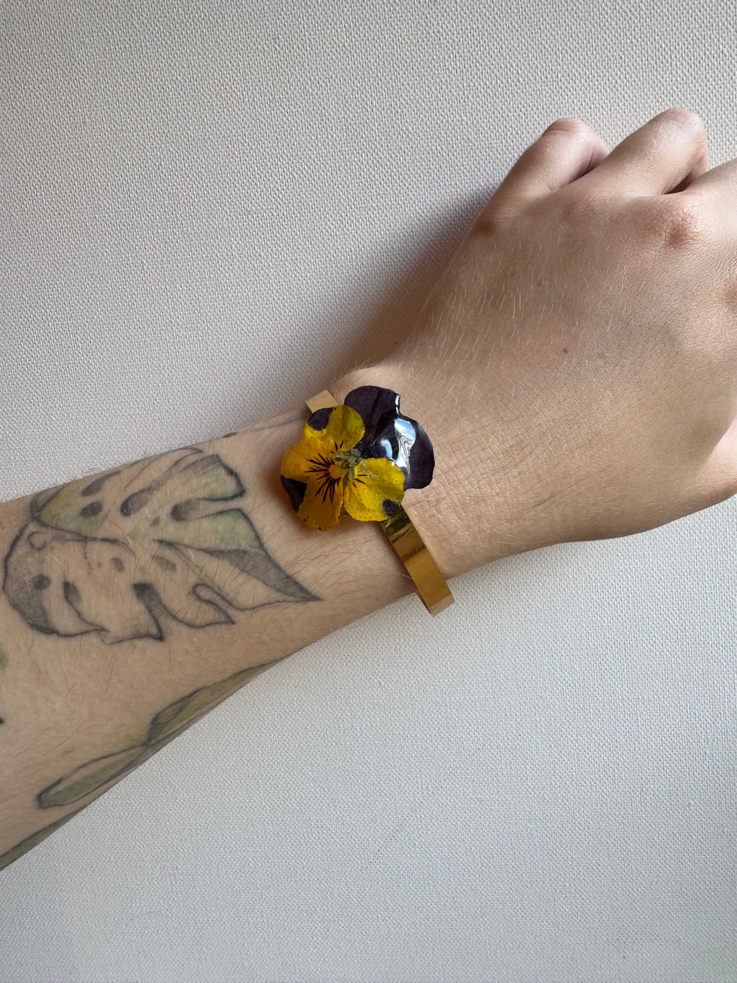 Pansy dangle bracelet