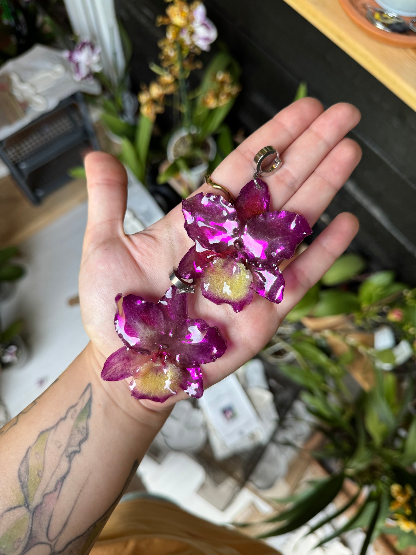 Purple holographic orchid earrings SYLLIA