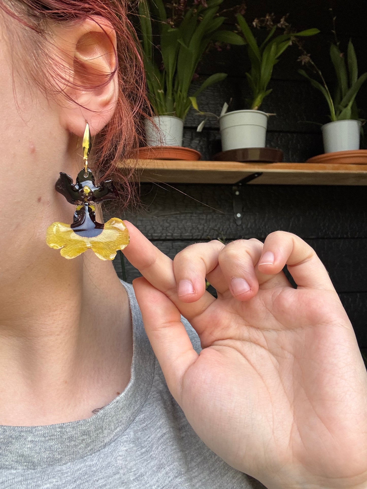 Jiaho orchid earrings