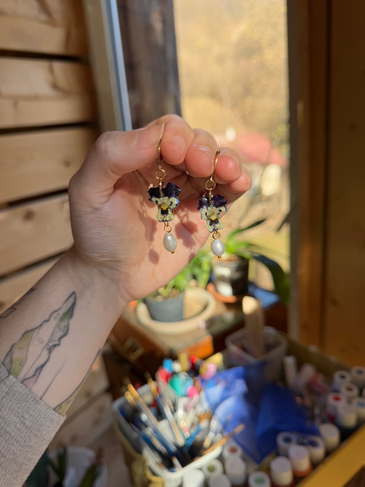 Violet earrings with freshwater pearls