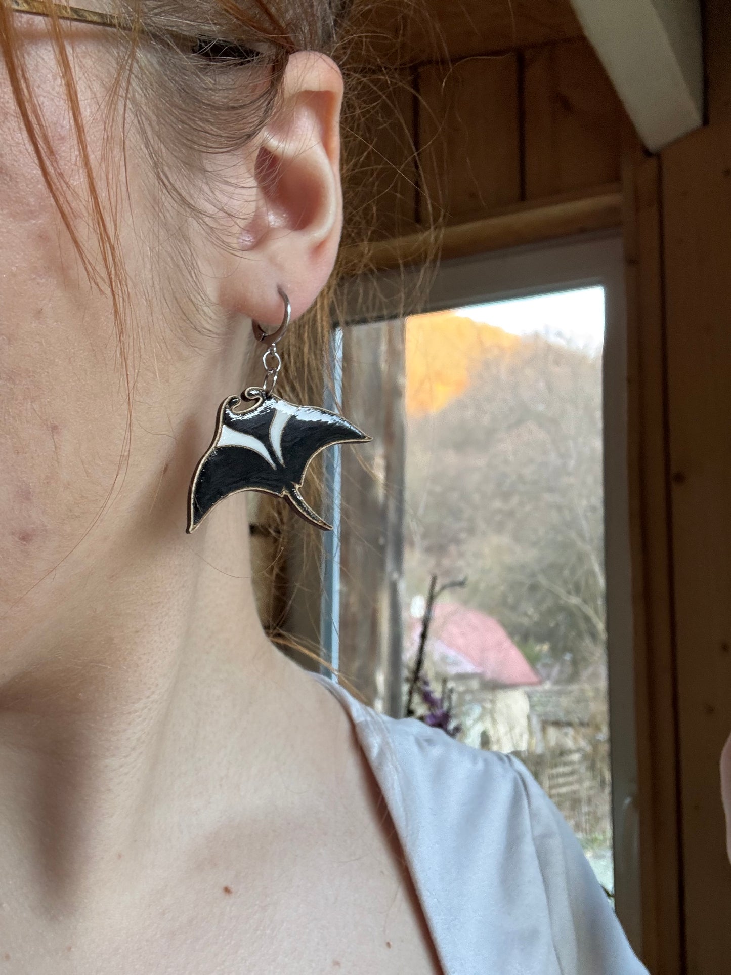 Manta náušnice Ručně malované na dřevěné šperky Ocean