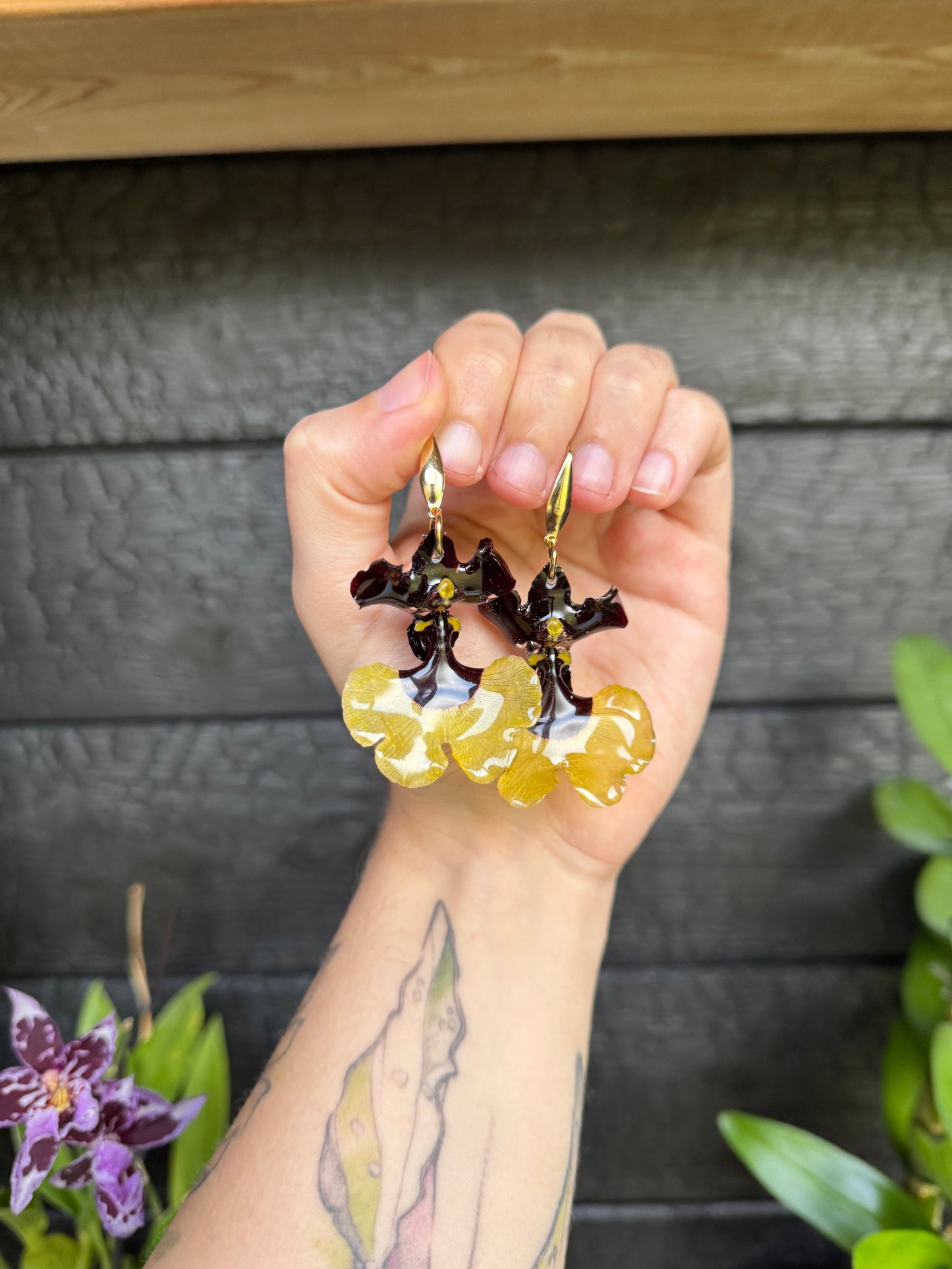 Jiaho orchid earrings