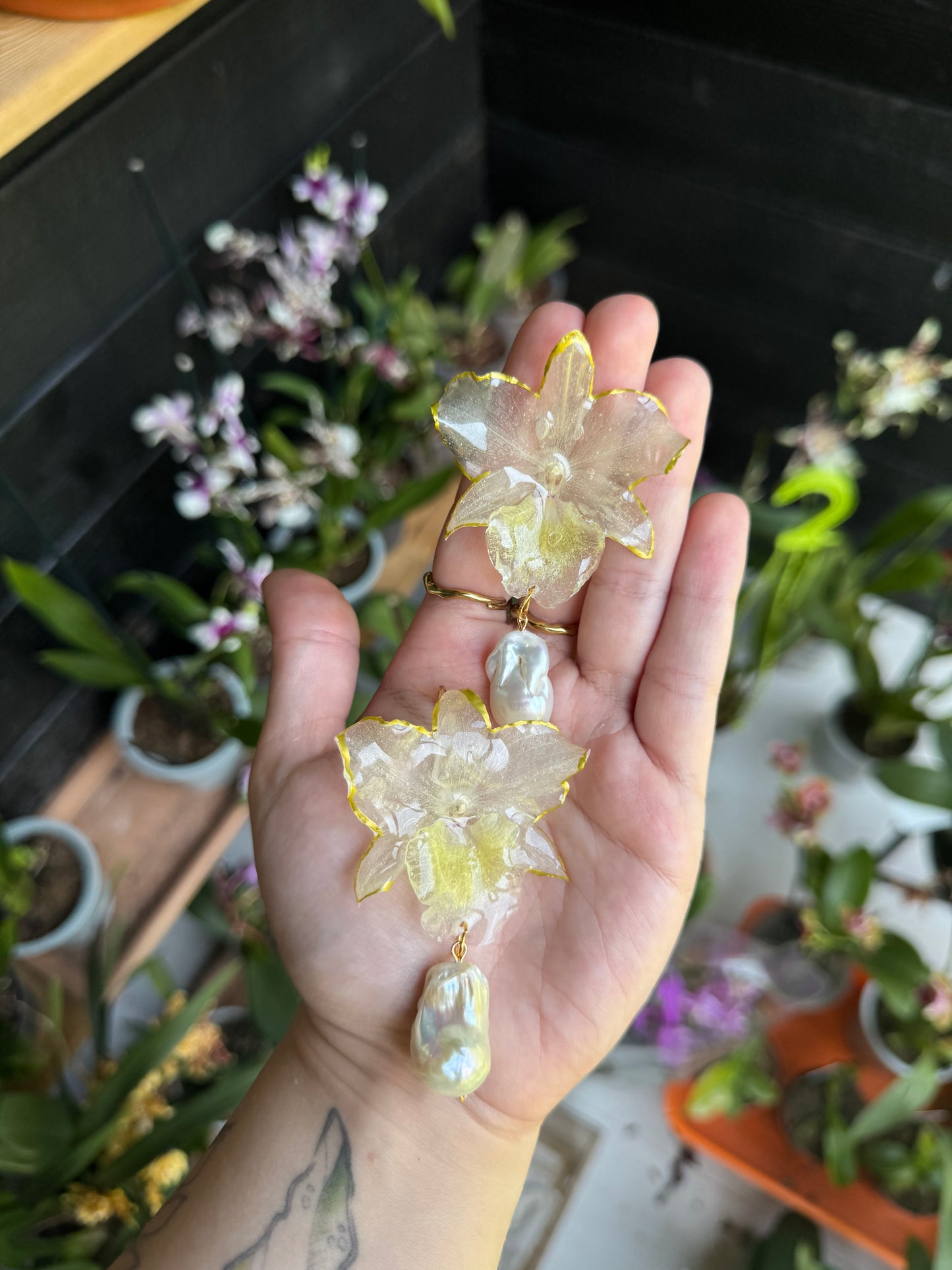 White orchid studs SYLLIA