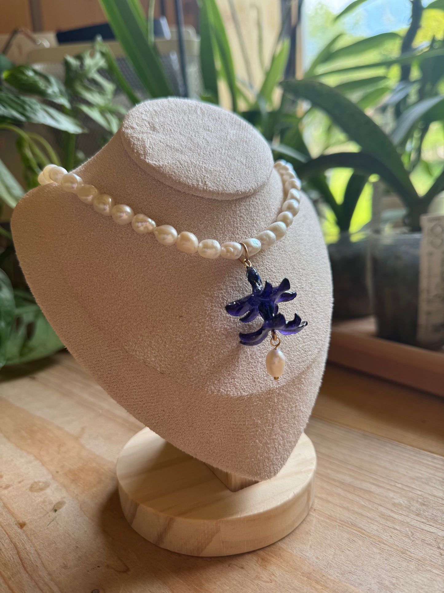 Hyacinth pearl necklace